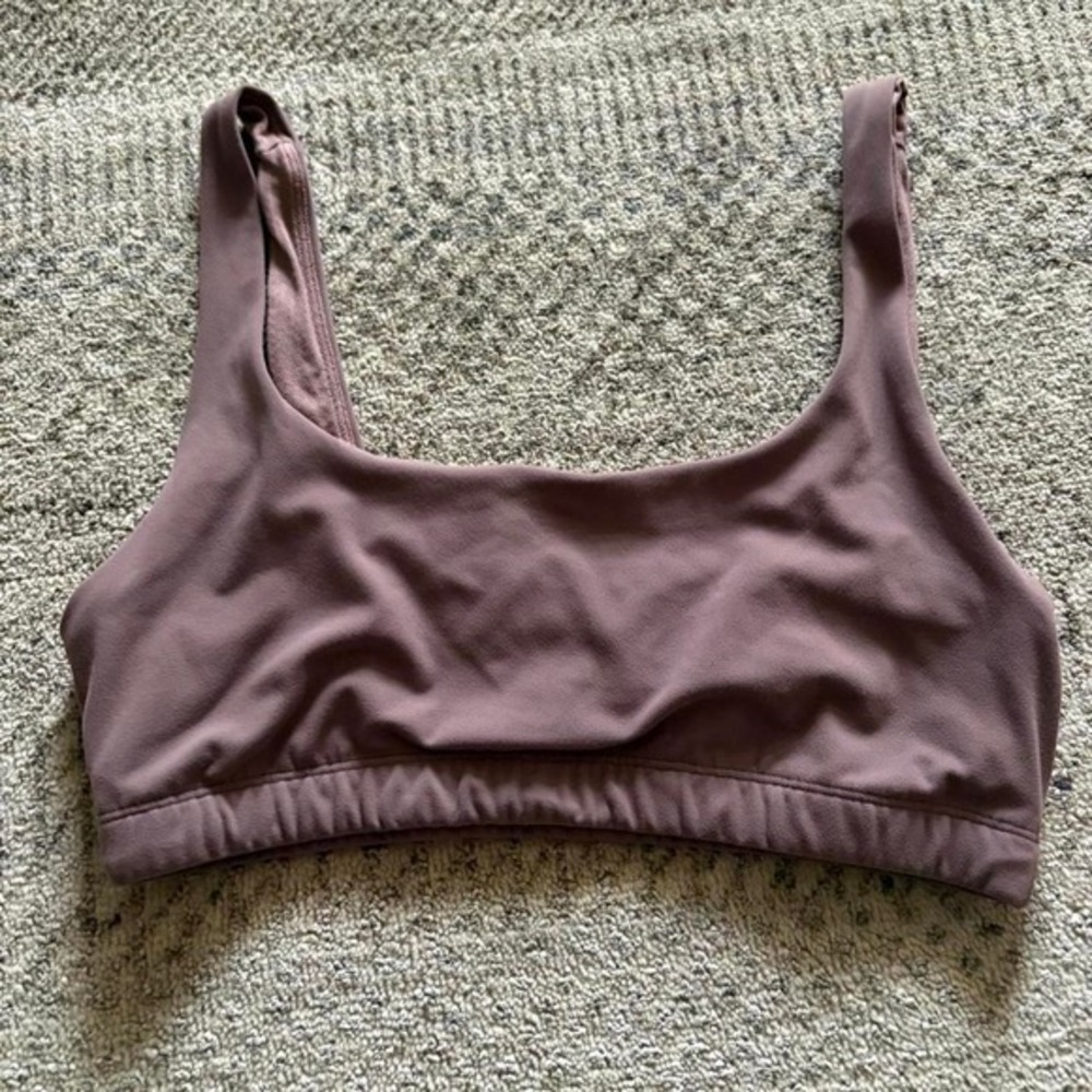Vuori all the form sports bra buttery compression yoga workout comfort
